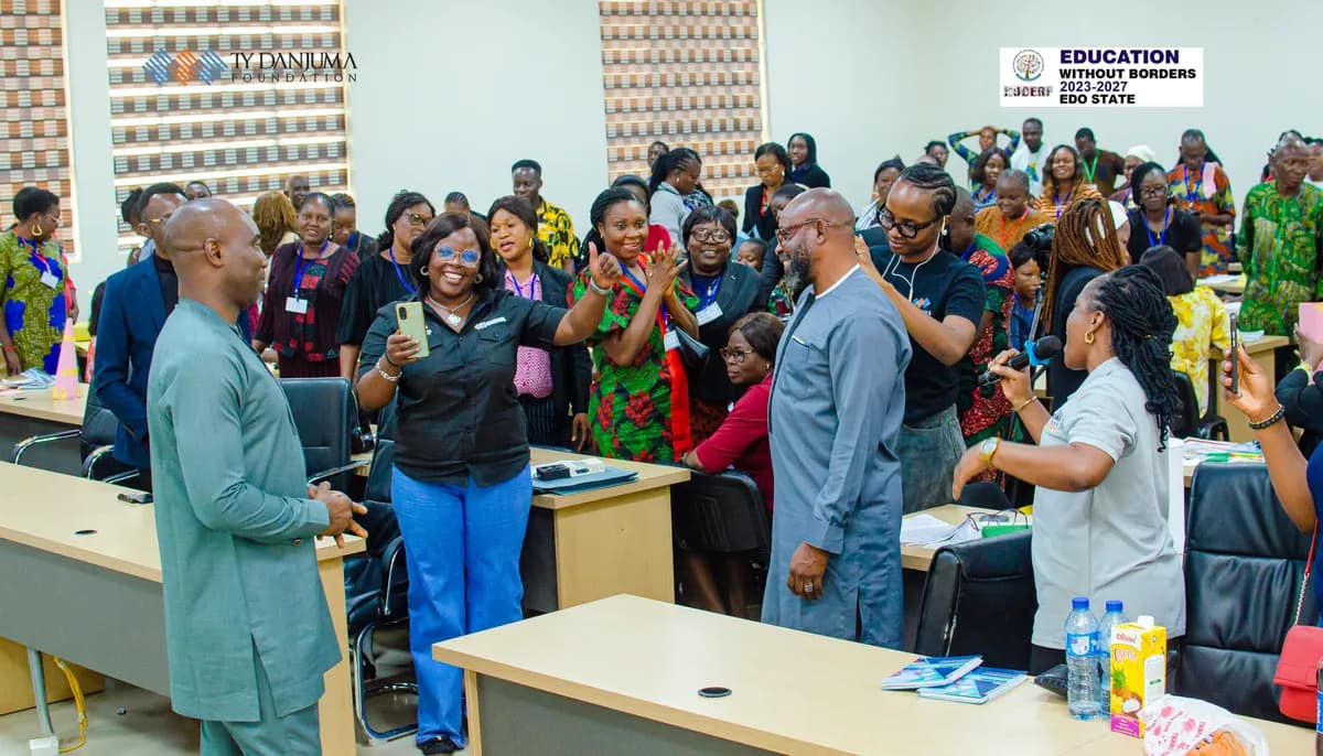 group photograph of participants at an event organized by impacta hub